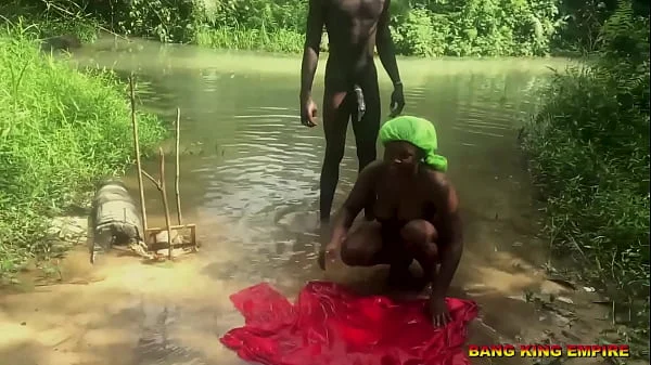 SEE WHAT HAPPENED DURING CHRISTMAS RITUAL IN A LOCAL STREAM - YAHOO BOY RENEWED POWER - FULL VIDEO ON XVIDEO RED