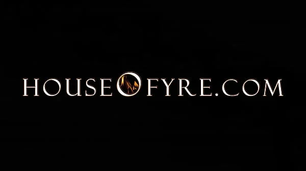 Big Oiled Butts Threesome: Annabel Redd & Summer Hart