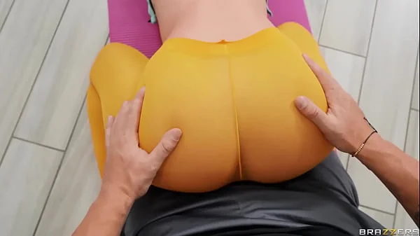 Train My Hole - Angel Youngs / Brazzers  / stream full from www.zzfull.com/andass