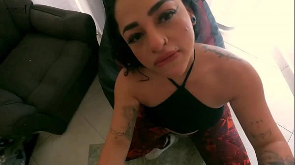 I fuck my horny neighbor when she is going to water her plants