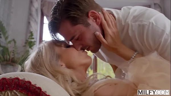 MILFY Bombshell Milf Holly cheats on hubby with young stud