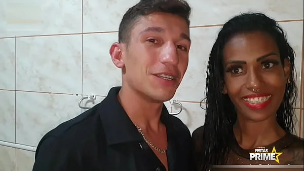 Safada gostosa magrela em seu Primeiro Video , fodendo com amigo
