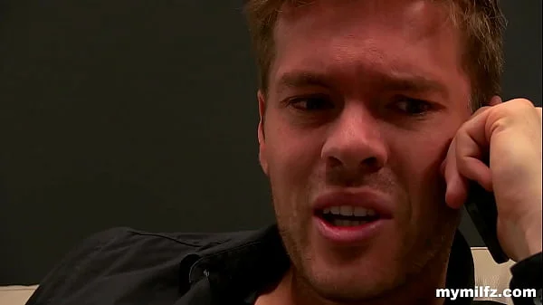 I made my Horny Housewife Squirt with my fingers at MyMILFZ