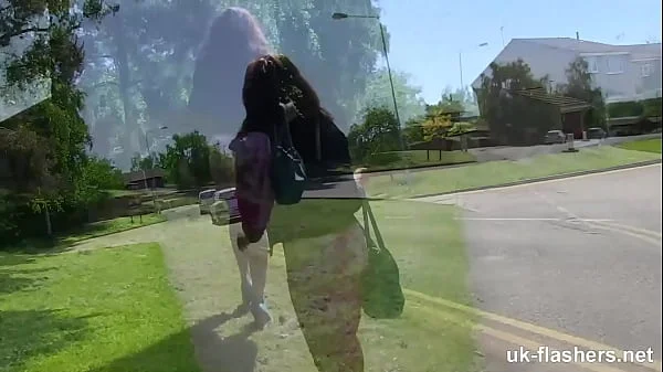 Ebony Kiki Minaj Flashing her Pussy in Public for UK-Flashers