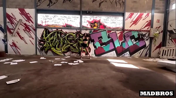 Petite tattooed goth cheats on her boyfriend and gets her ass fucked by a BBC in urbex !!!