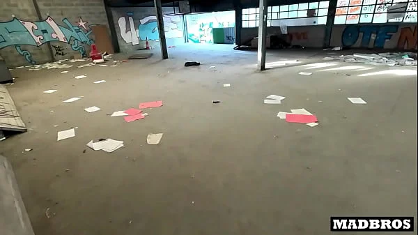 Petite tattooed goth cheats on her boyfriend and gets her ass fucked by a BBC in urbex !!!
