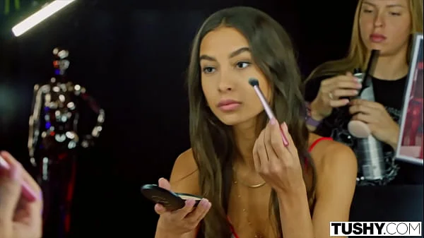 TUSHY Stunning model Kelly Collin's exclusive DP debut