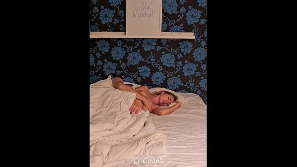 Husband wakes up his wife with hard dick in the morning - amateur