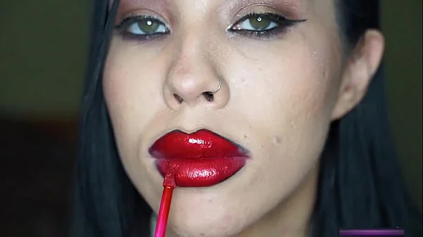 Bimbo Dick Sucking Gets Massive Facial