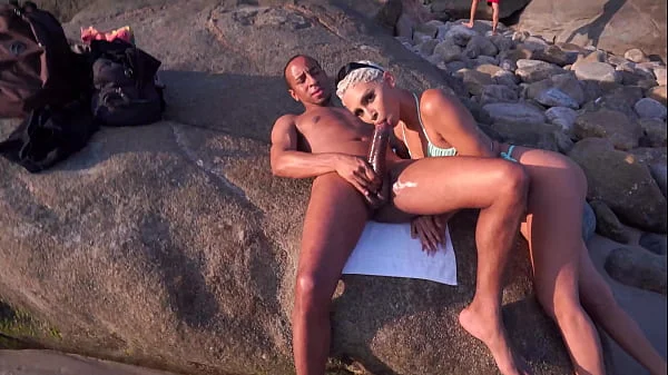 Cute Brazilian Heloa Green fucked in front of more than 60 people at the beach (DAP, DP, Anal, Public sex, Monster cock, BBC, DAP at the beach. unedited, Raw, voyeur) OB237