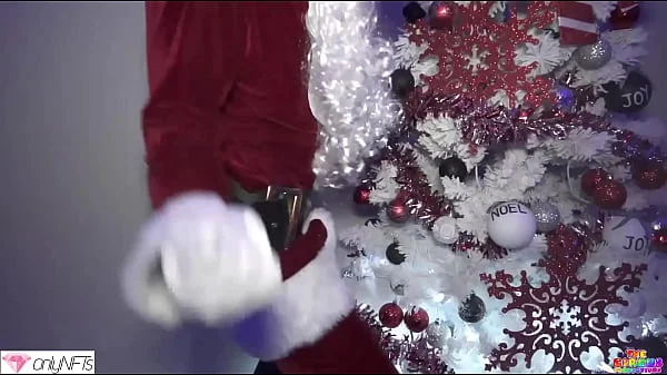 Mandi May FUCKS AND SUCKS SANTA CLAUS BIG BBC