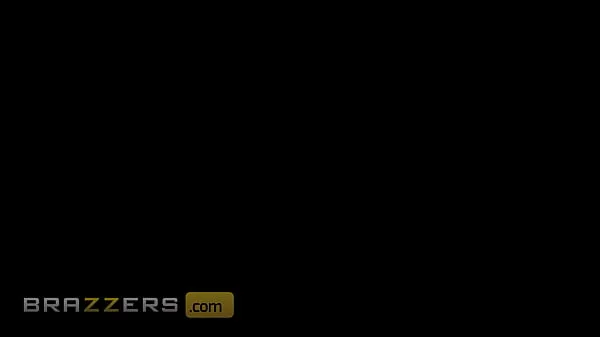 Avery Jane Enjoys Every Inch Of Xander's Dick In Her Ass While Fucking Her Pussy With A Dildo - BRAZZERS