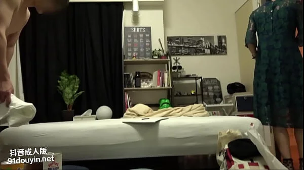 街头搭讪美女老师，太有女人味了