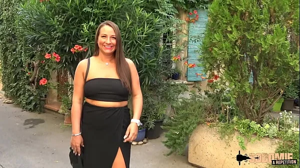 Mila et Angelina, deux coquines qui baisent ensemble