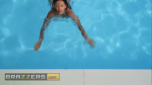 Mariana Martix's Boyfriend Isn't In The Mood But Luckily Jordi Is More Than Happy To Satisfy Her Needs - BRAZZERS