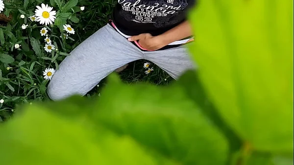 I spy on my neighbor masturbating in the daisies - Girls fly orgasm