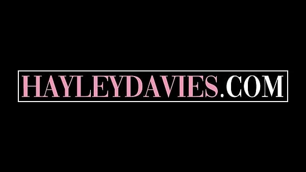 Hayley Davies - Blonde Aussie Bomb Pussy Eaten Out In Lesbian Car Play