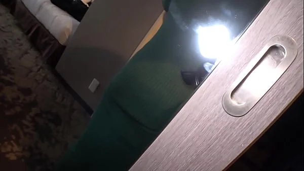ゆうきちゃんのスレンダーなカラダをさわり濃厚キスで舌を交ざり合い興奮してゆうきちゃんのままゆうきちゃんの得意技のフェラをジュルジュルしたらもっと舐めたくなって「もっと舐めたい」だって