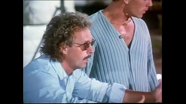 Very hot milf strech her pussy - (The unforgettable Vintage porn in Full HD Restyling)