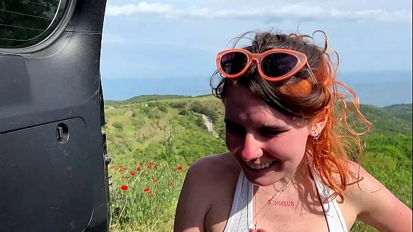 Helpful Chick Turns Parking Favor into Hot Outdoor Sex Adventure
