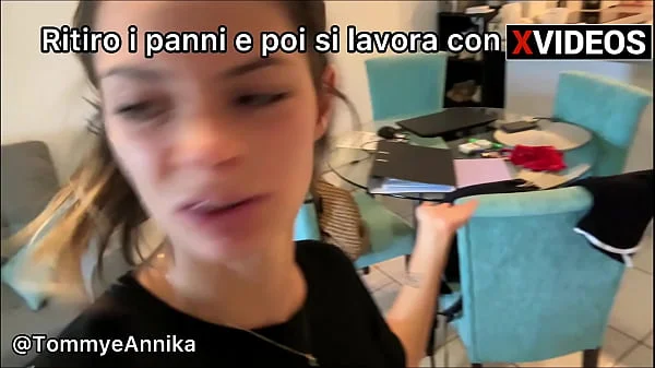 Annika INCINTA - daily routine con scopata outdoor e indoor e sborrata in bocca. Dialogo in italiano