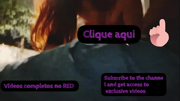 Arrisquei uma punheta pra gostosa no ponto de ônibus