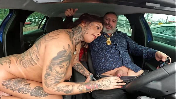 Luizza Saito na sua primeira vez pintou o sete dentro da carona chupou e sentou