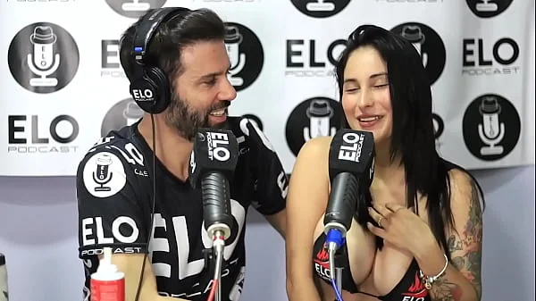 Entrevista con Elo Podcast termina con muchas preguntas picantes que me exitan jenifer play