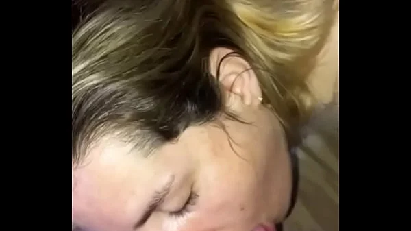 Esas nalgas rebotan que rico me gusta chuparla toda y que me de bien rico