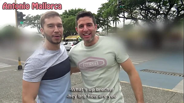 Showing How To Pick Up Hot Girls In Public To My Colombian Friend - Brian Evansx & Silvana Lee