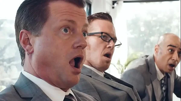 Extremely hot MILFS Reagan Foxx, Brandi Love make out