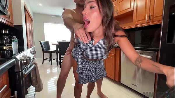 Sisi Rose Eats Ass on the Kitchen Counter and Gets Fucked by Big Dick JMac