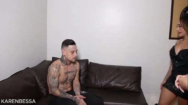 Ele fingiu ser professor e fodeu as três amigas (COMPLETO NO RED)