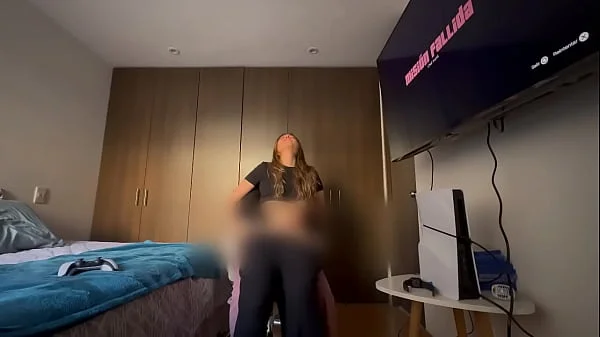 Teenagers can't be alone without exploring their bodies.