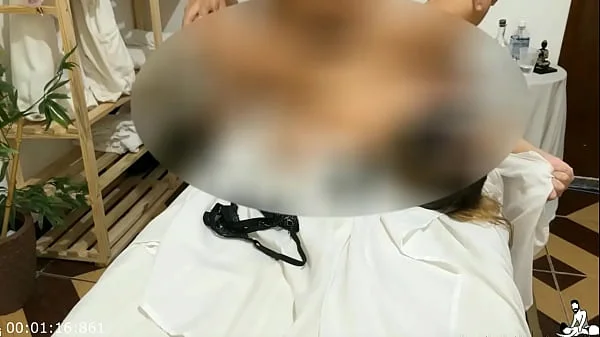 Camera filmou Paciente casada de Guarulhos fudendo no consultorio de massagem