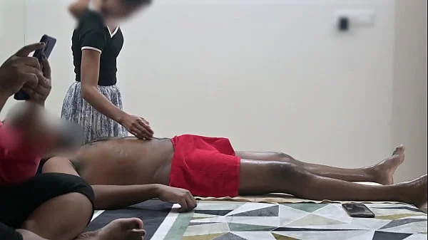 Happy ending spa massage infront of customer lady