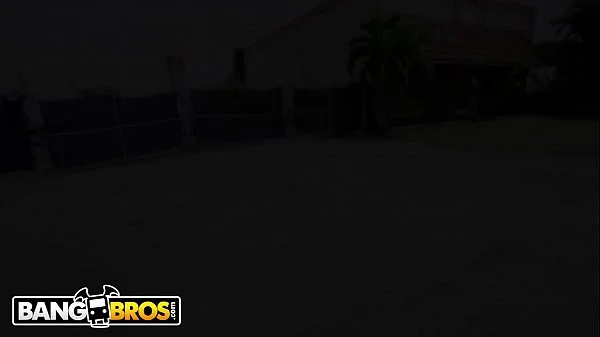 BANGBROS - This PAWG Knows How To Twerk On A Dick (She's AMAZING)