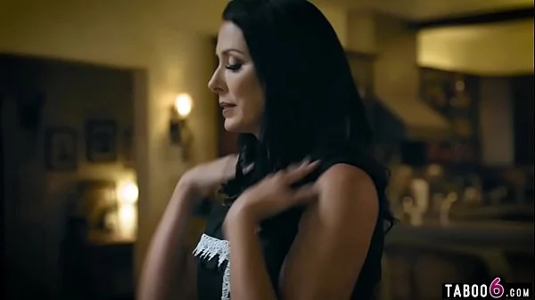 Stepmom makes teen stepdaughter serve her guests naked