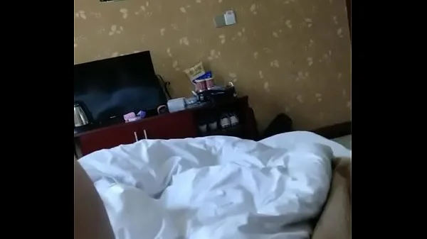 2000元网约短发气质性感美女酒店啪啪