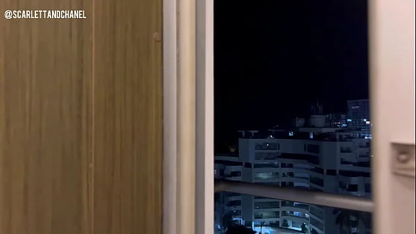 Nos quedamos solas mi cuñada y yo en un paseo con mi marido!