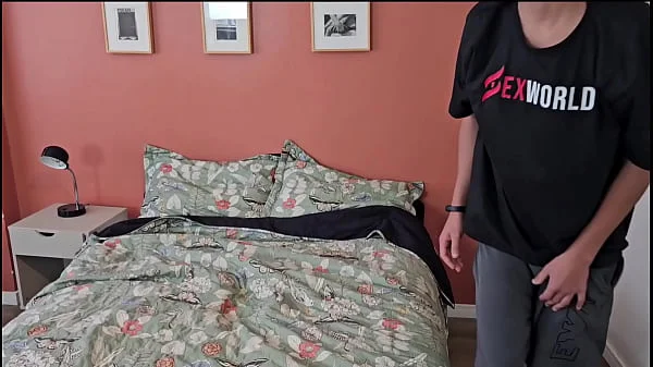 Jovem Adulto Virgem em aprendizado com a Milf safada .