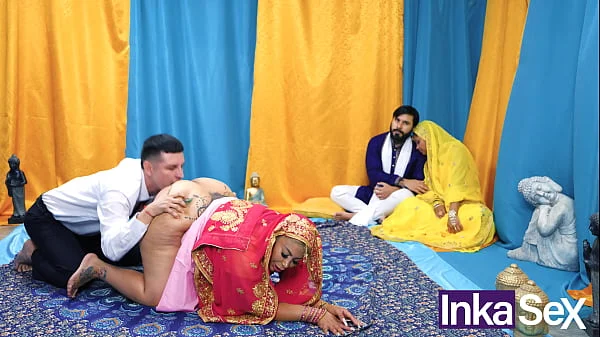 Chudai - Madrastra India tetona se folla al novio de su Hijastra y le dejan el coño lleno de leche.