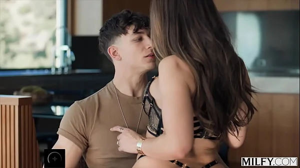 MILFY Cock Crazy Army Wife Melissa Stratton Gets Special Gift From Hubby