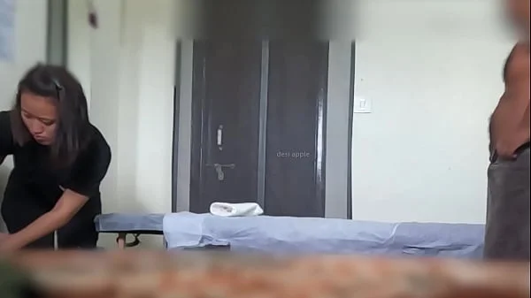 Massage girl hesitating to do happy ending and got convinced at the end