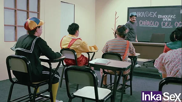 Kikin y Doña Rosinda cometen el pecado más oscuro en la escuelita del Chibolo  18