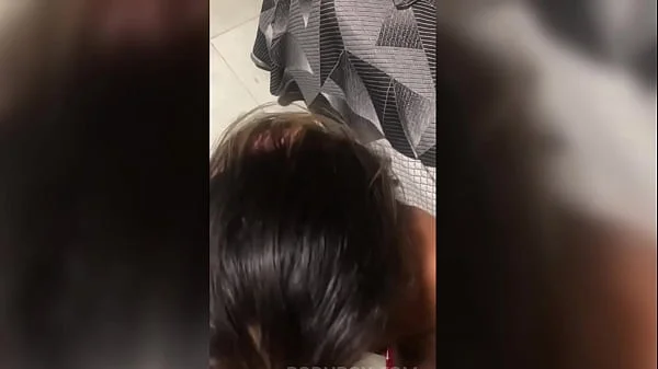 Convidei uma amiga novinha fiz ela gozar muito