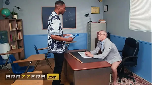 BRAZZERS - Professor Mick Blue And Student Hollywood Cash Give Ryan Reid A Hardcore DP Lesson