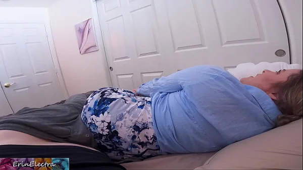 Stepson shares a bed with stepmom and they try not to get naked