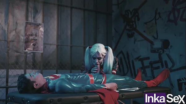 Superman destroza el ano a Harley Quinn y le hace un creampie en el ano.