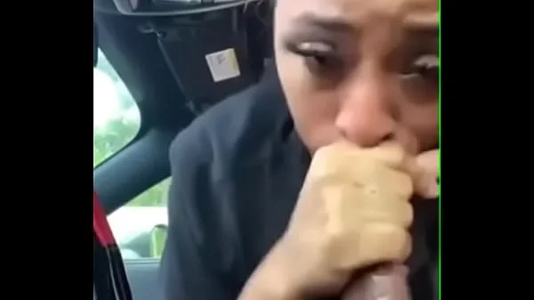 Black sister sucking bbc in car